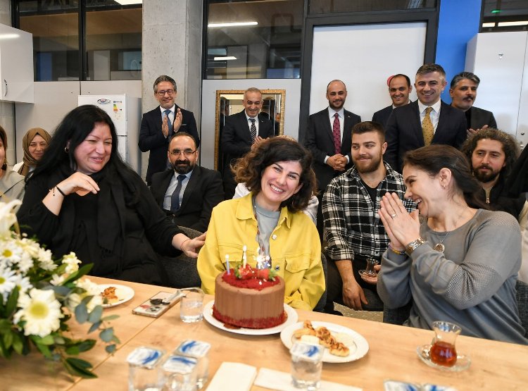 Bakan Tekin’den İstanbul’da okul ziyareti