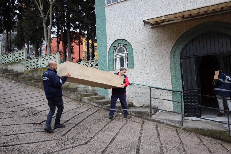Cami cemaatinin kütüphane talebi İzmit’te 2 günde yanıt buldu