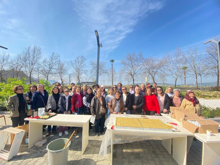 Efes Tarlası Yaşam Köyü’nde zeytinyağı sabunu atölyesi