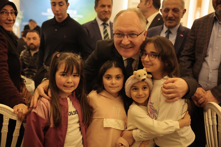 “Esnafımızın desteği ile hizmet ve eser siyasetine devam edeceğiz”