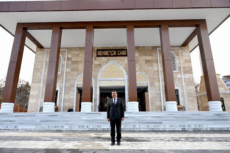 Malatya’da Mehmetçik Camii ibadete açıldı