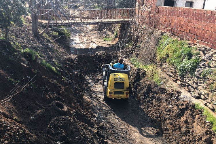 Manisa MASKİ’den Alaşehir’de dere temizliği