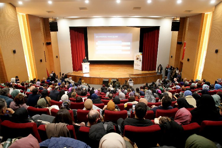 Ünlü isimden anne-babalara önemli tavsiyeler