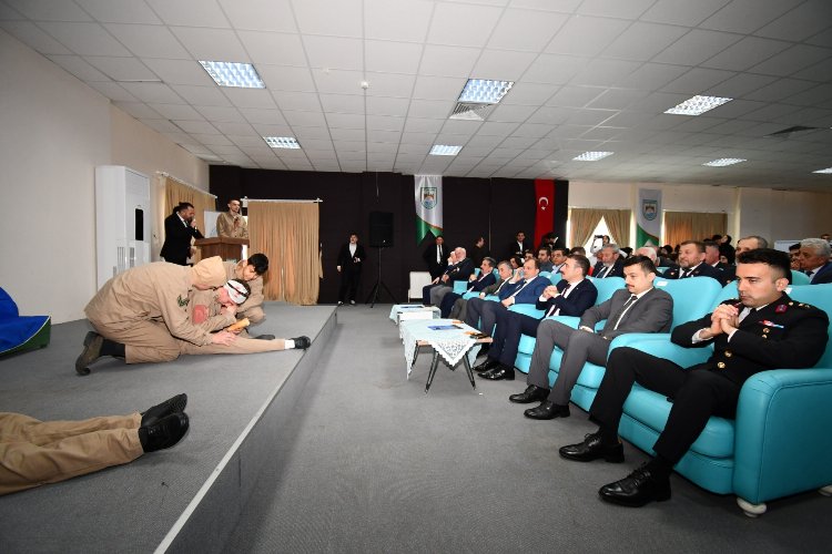 Bursa İznik’te Çanakkale şehitleri aynı ruhla anıldı