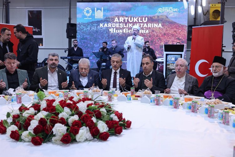 Mardin’de ‘Kardeşlik İftarı’na 5 bin kişi katıldı