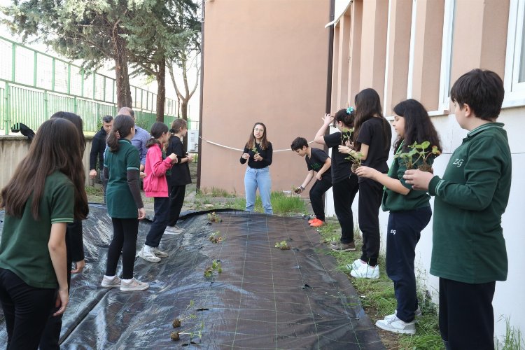 Nilüfer’de öğrenciler tarımla tanıştı