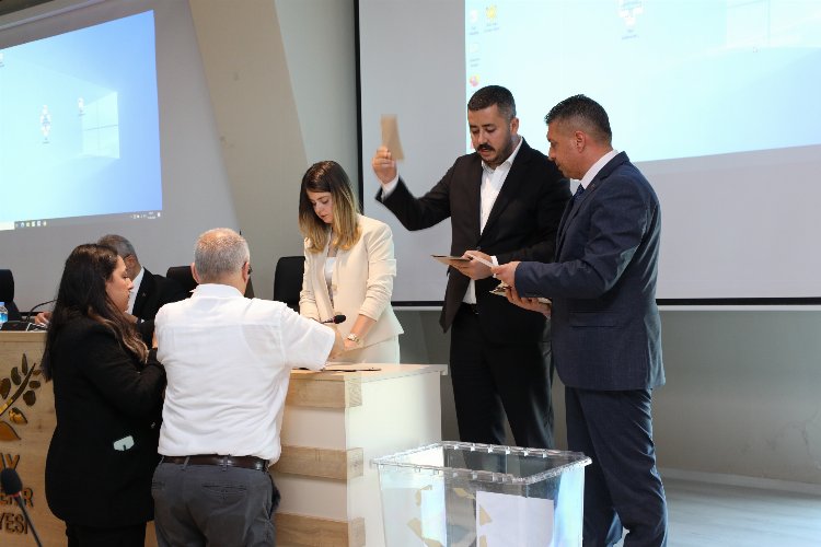 Hatay’da 15 ilçeye de eşit olacağız