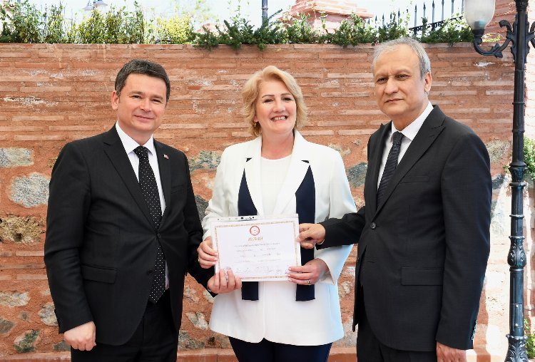 Bursa’da Osmangazili muhtarlar mazbatalarını aldı