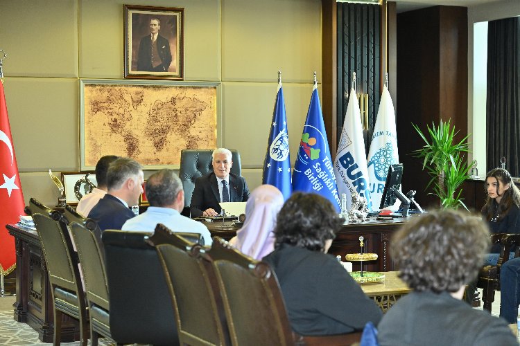 Bursa’da başarılı öğrenciler ödüllendirildi