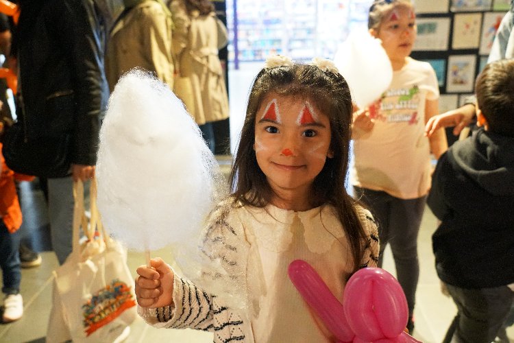 Bursa’da çocuklar hayallerindeki meslekleri resmettiler
