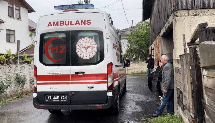 Düzce’de 53 yaşındaki kişi çatıdan düştü