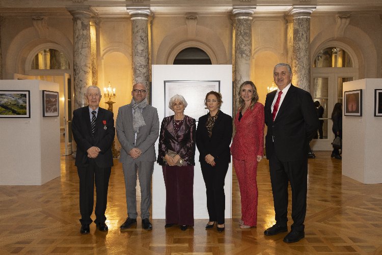 Fransız Sarayı’nda Necla Orhan’ın ‘İz Bırakan’ lansmanı