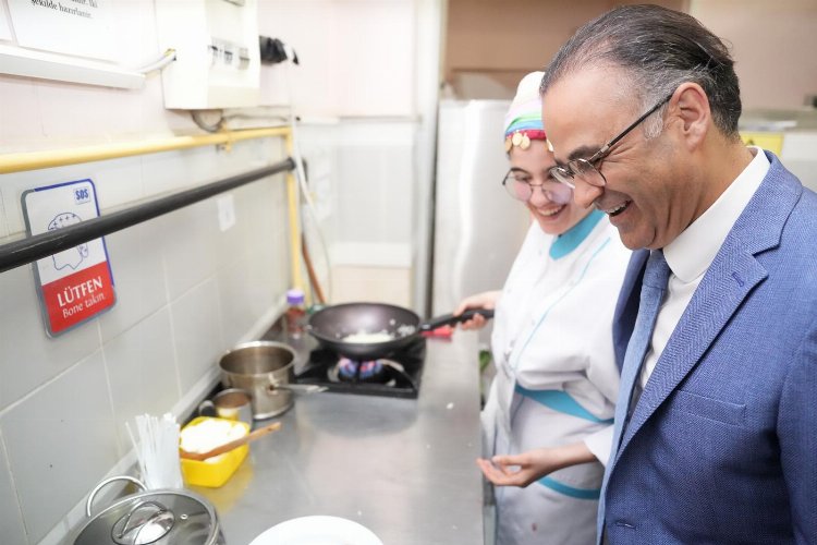 İzmir MEB Gastronomi Festivalinde lezzet şöleni