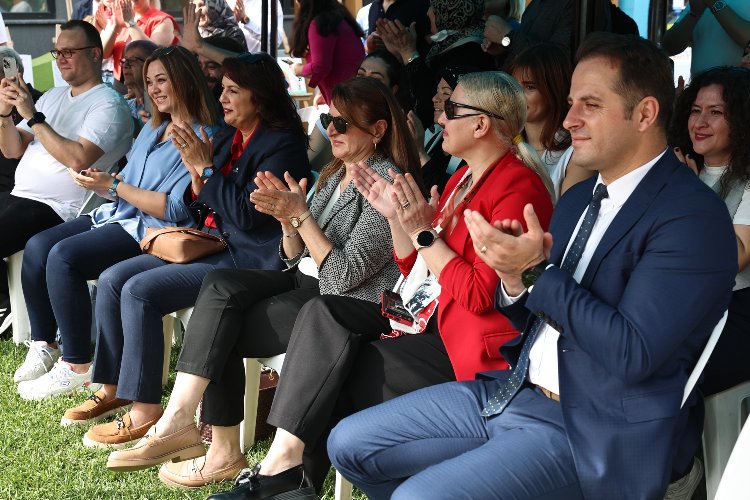 Nilüferl’de miniklerden renkli gösteriler