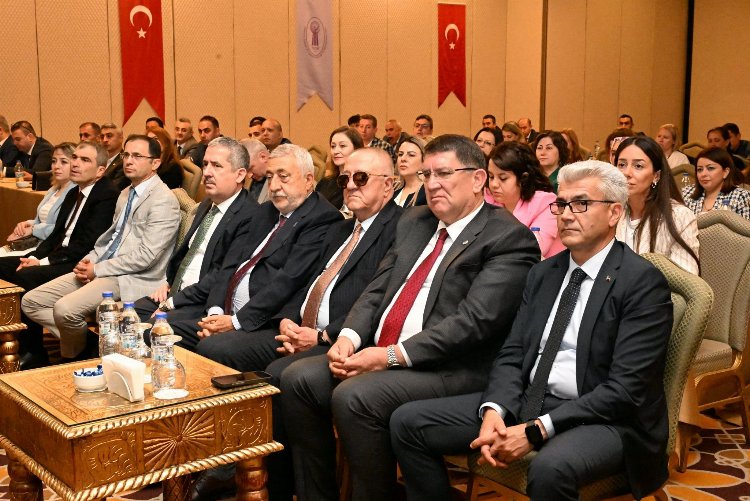 Ticaret Bakanlığı ile Sicil Müdürleri’ne hizmet içi seminer