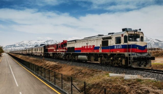 Yeni-turistik-trenler-yolda.jpg