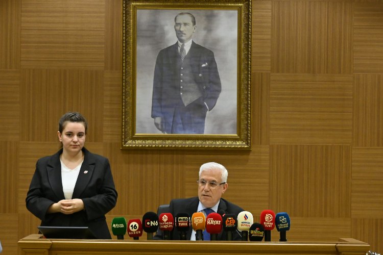 Bakkal amca hikayesini yok etmemeliyiz