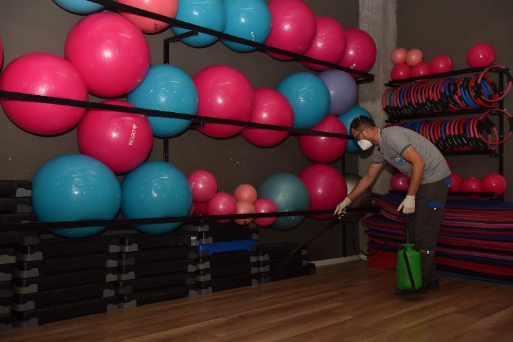 Yıldırım’da Kadın Spor Merkezi ilaçlandı