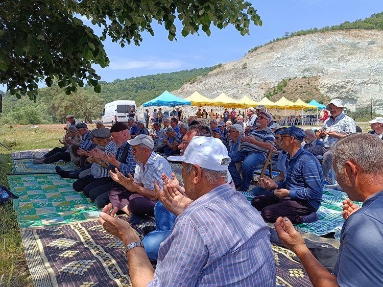 Bilecik’in Pazaryeri ilçesinde şükür duası