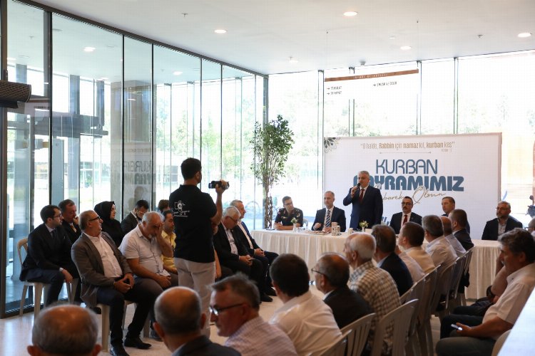 İnegöl’de vatandaşlar ve protokol bayramlaşma programında buluştu