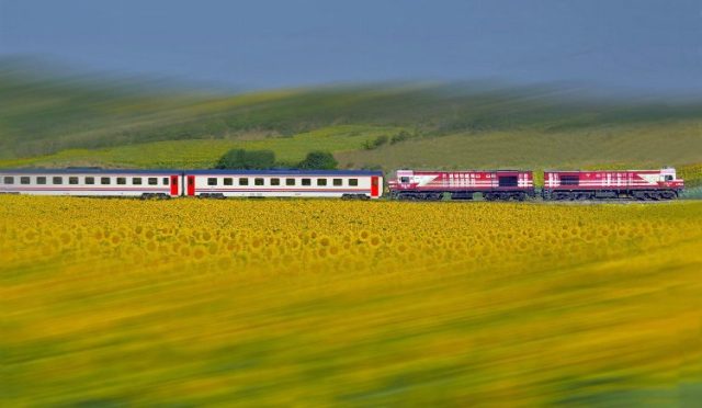 Turistik-Tatvan-treni-sefere-cikiyor.jpeg