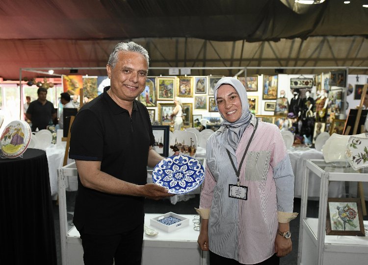 Üreten Eller Sergisi Cam Piramit’te