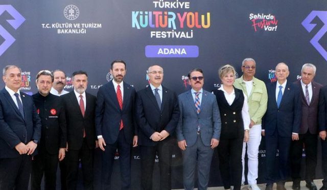 turkiye-kultur-yolu-senligi-adanada-basladi-U14dLVTS.jpg